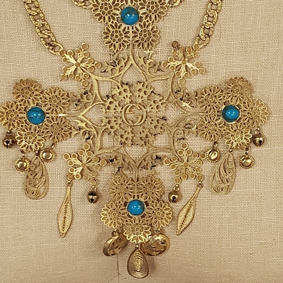 Gucci Gold tone and Resin Statement Necklace - Picture 5 of 6